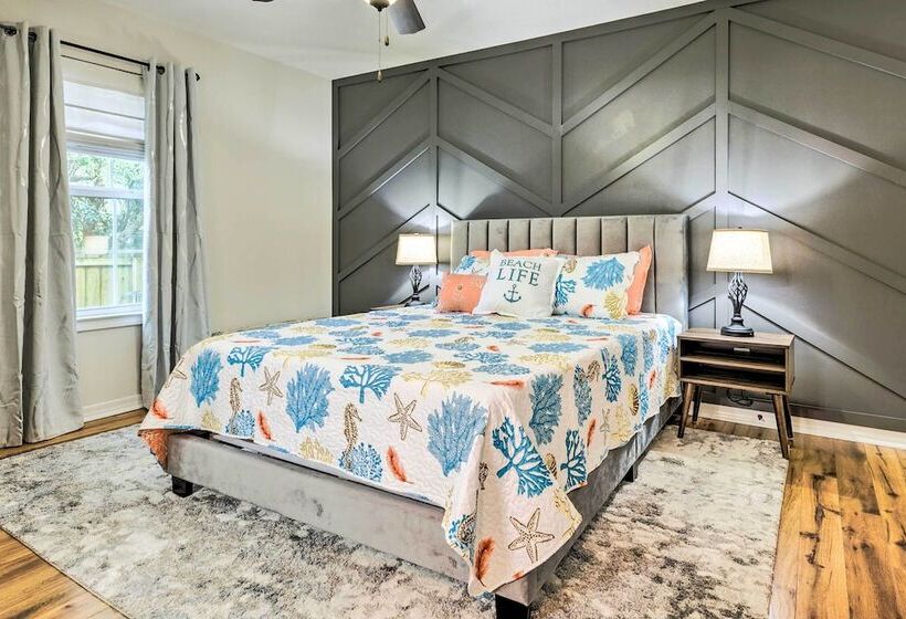 Long Beach Gulf Coast Cottage ~ Half Mi To Sand!