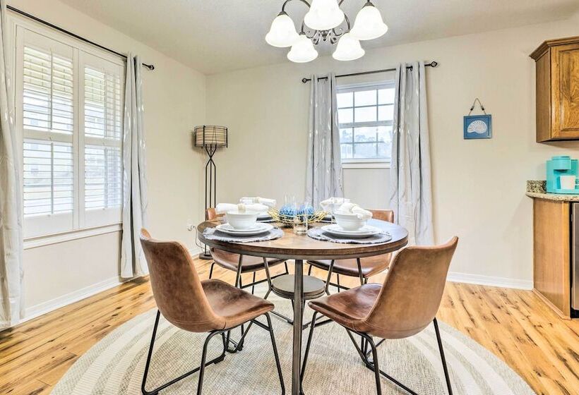 Long Beach Gulf Coast Cottage ~ Half Mi To Sand!