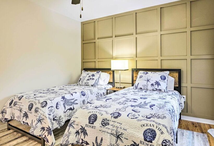 Long Beach Gulf Coast Cottage ~ Half Mi To Sand!