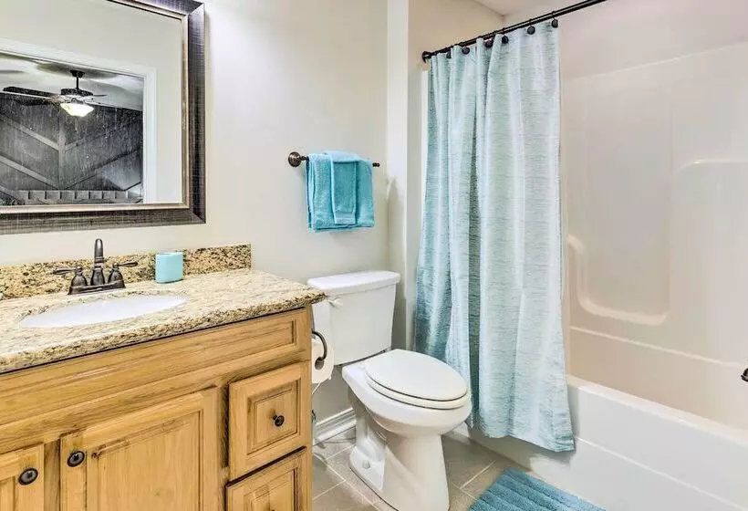 Long Beach Gulf Coast Cottage ~ Half Mi To Sand!