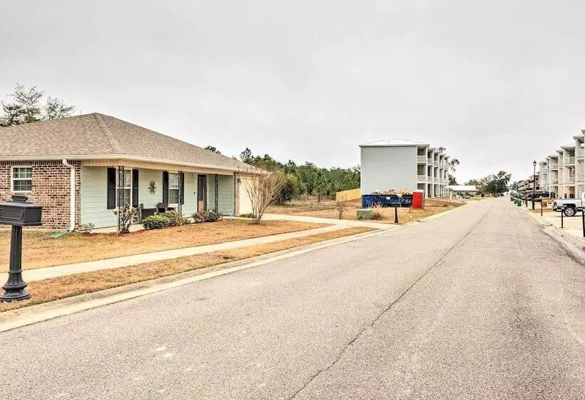 Long Beach Gulf Coast Cottage ~ Half Mi To Sand!