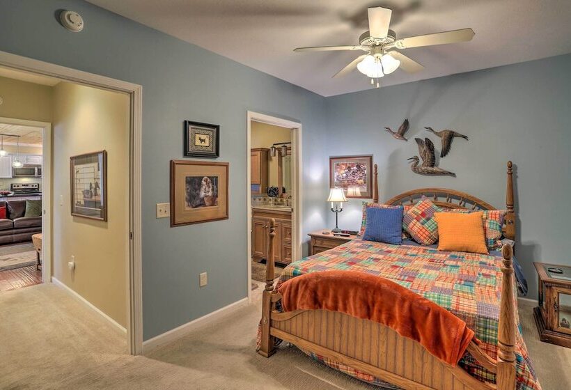 Cheerful Tiffin Digs In The Heart Of Downtown