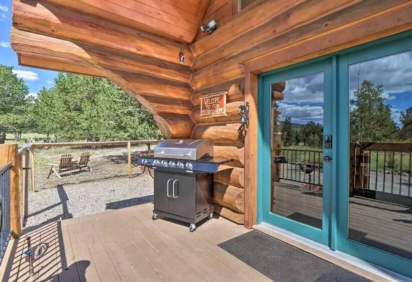 Chic Fairplay Cabin With Deck & Mountain Views!
