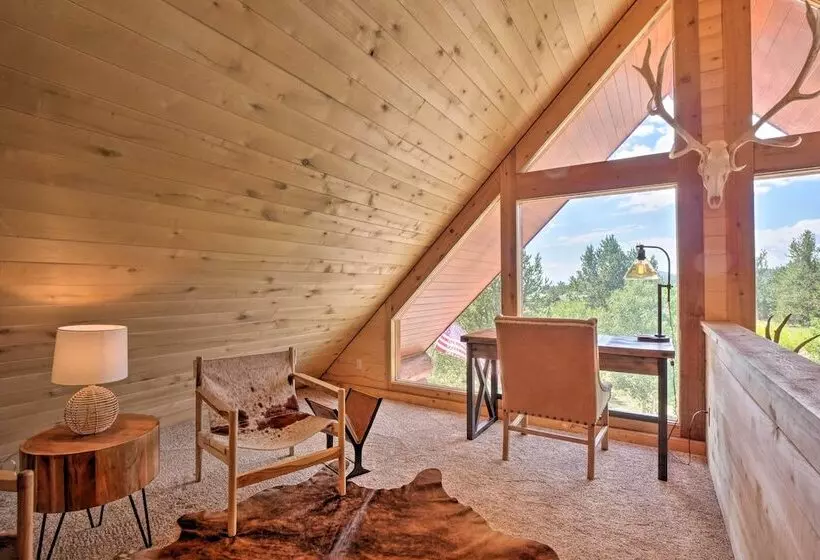 Chic Fairplay Cabin With Deck & Mountain Views!