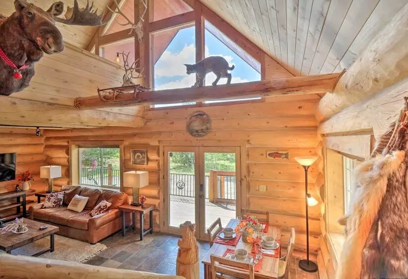 Chic Fairplay Cabin With Deck & Mountain Views!