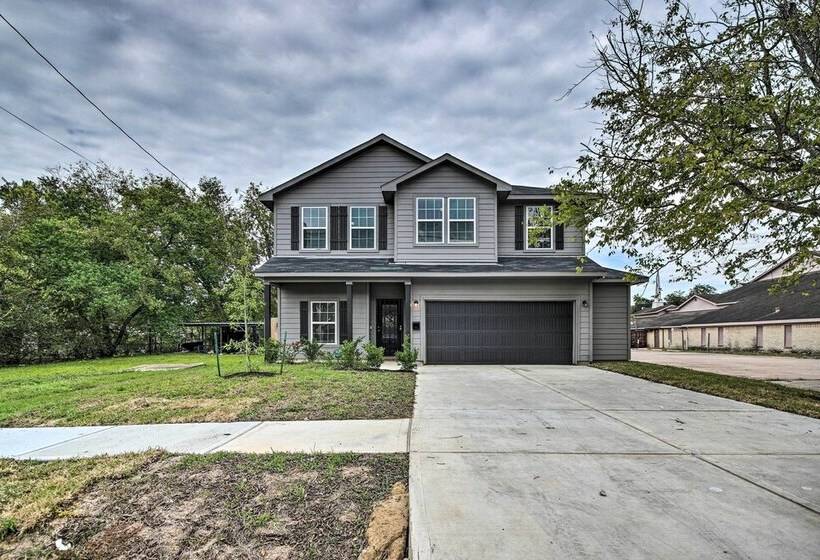 Chic Houston Home W/ Game Room ~ 8 Mi To Dtwn