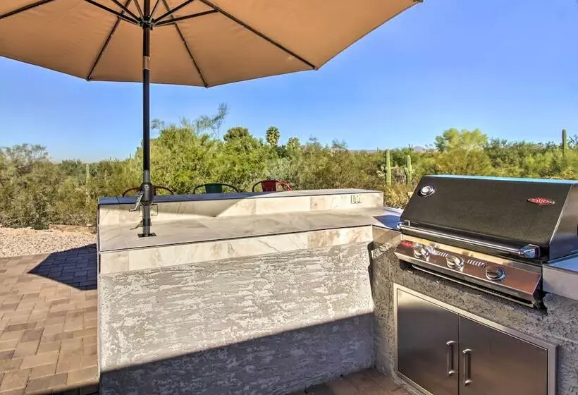 Classy Tucson Escape W/ Fire Pit On 5 Acres!