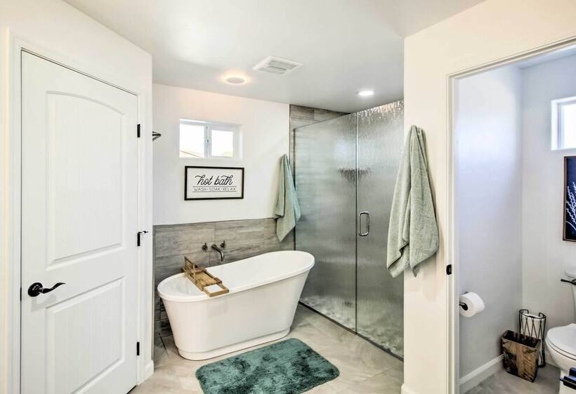 Classy Tucson Escape W/ Fire Pit On 5 Acres!