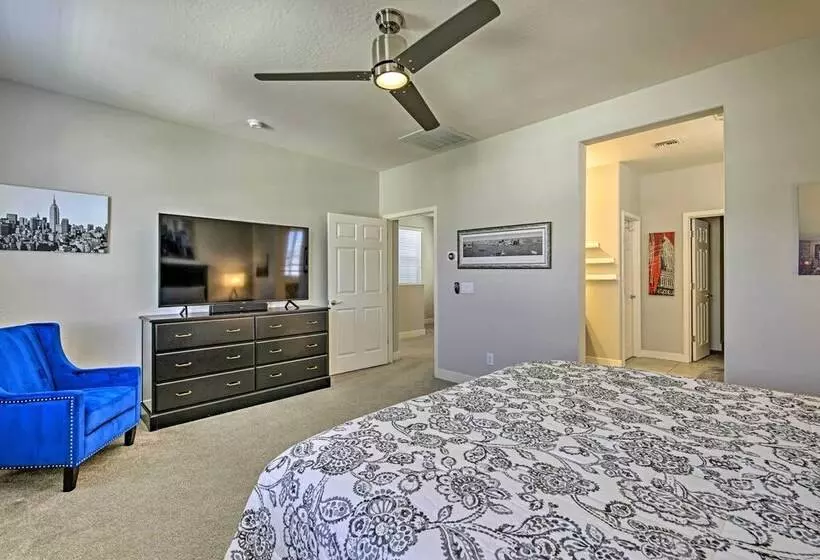 Contemporary Gilbert Home W/ Furnished Patio!