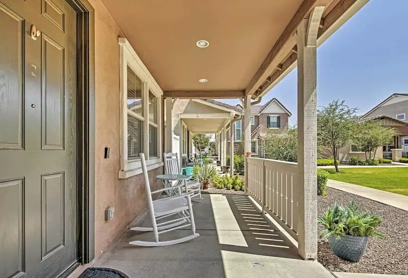 Contemporary Gilbert Home W/ Furnished Patio!