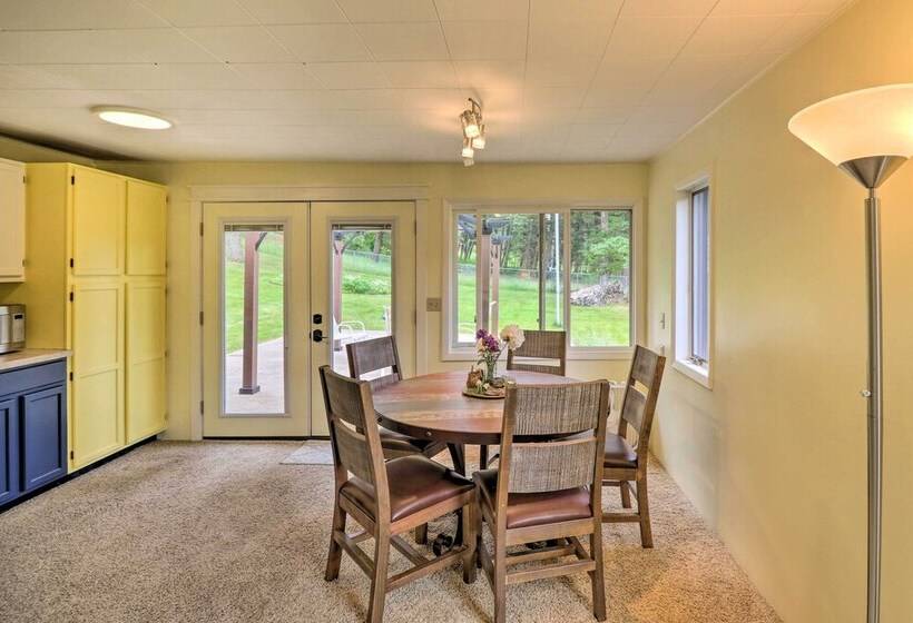 Columbia Falls Home: 14 Mi To Glacier Natl Park!