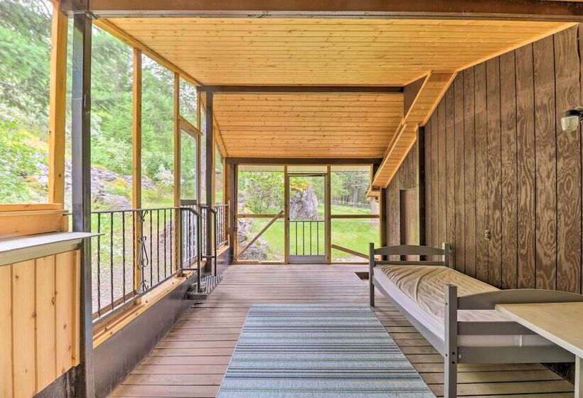 Columbia Falls Home: 14 Mi To Glacier Natl Park!