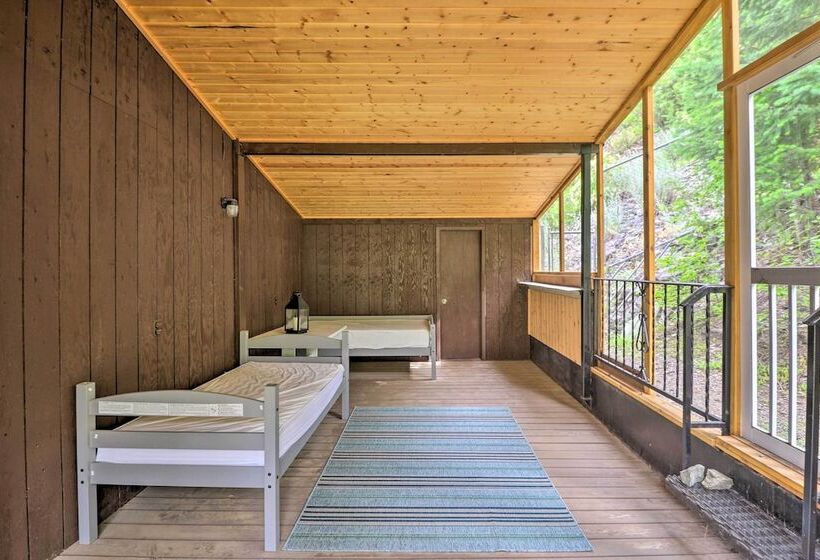 Columbia Falls Home: 14 Mi To Glacier Natl Park!