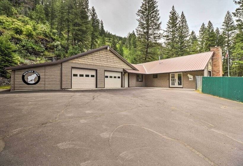 Columbia Falls Home: 14 Mi To Glacier Natl Park!