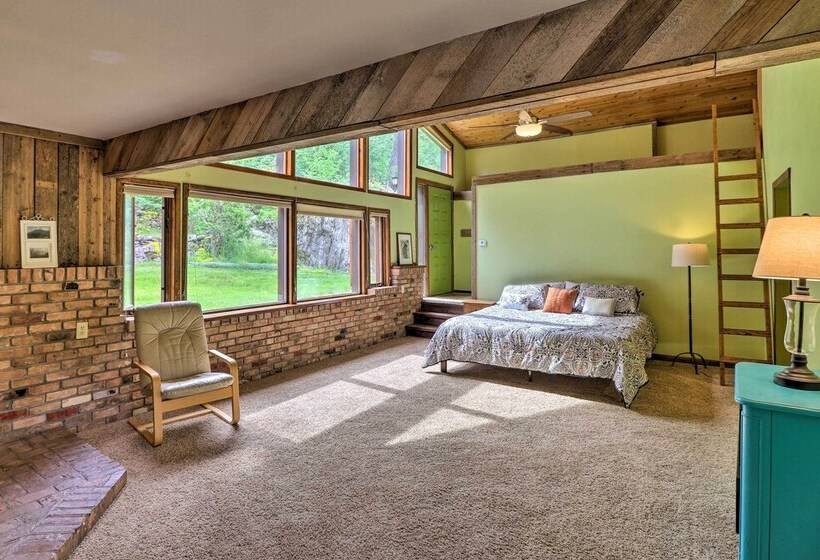 Columbia Falls Home: 14 Mi To Glacier Natl Park!