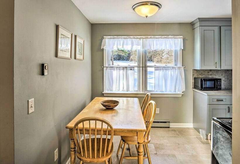 Cozy Southern Vermont Home W/ On Site Trails