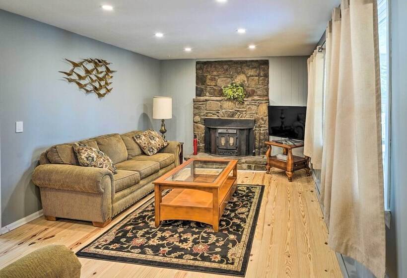 Cozy Southern Vermont Home W/ On Site Trails