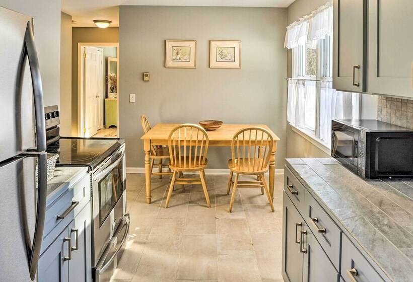 Cozy Southern Vermont Home W/ On Site Trails