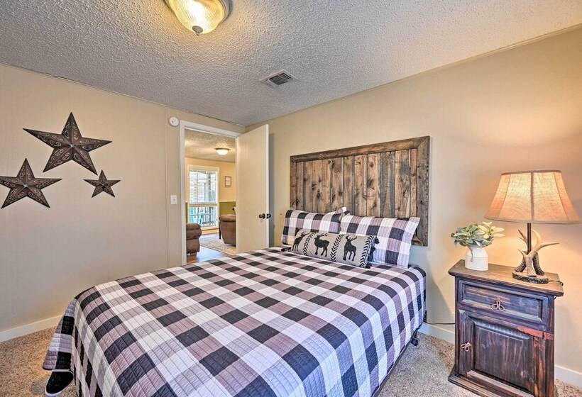 Whispering Oaks  Broken Bow Cottage Near Hiking!