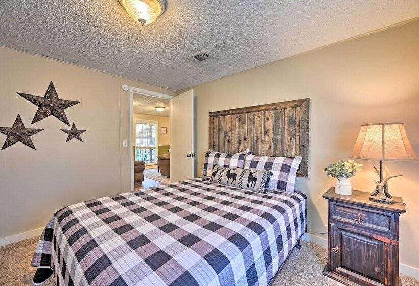 Whispering Oaks  Broken Bow Cottage Near Hiking!