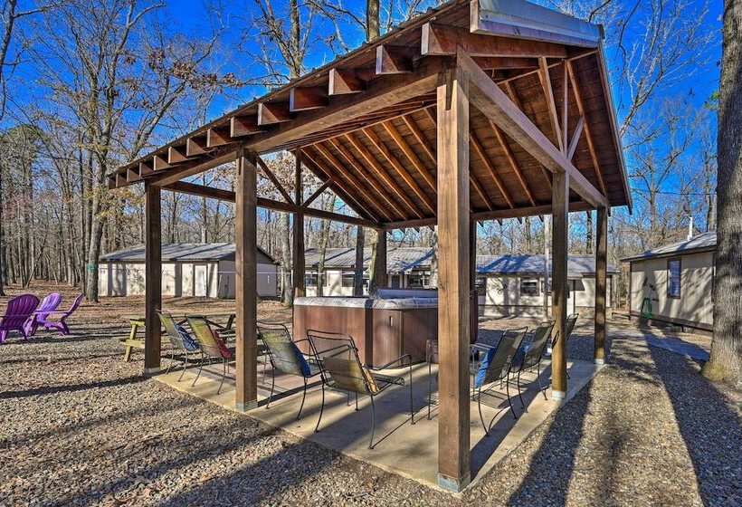 Whispering Oaks  Broken Bow Cottage Near Hiking!