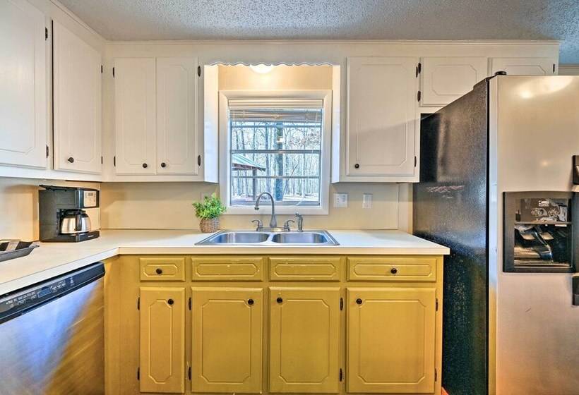 Whispering Oaks  Broken Bow Cottage Near Hiking!