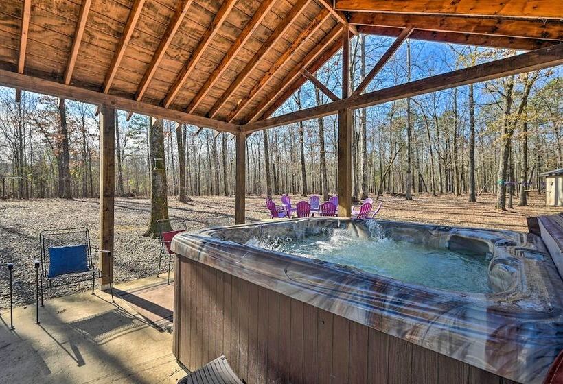 Whispering Oaks  Broken Bow Cottage Near Hiking!