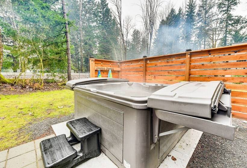 Family Friendly Packwood Retreat W/ Deck!