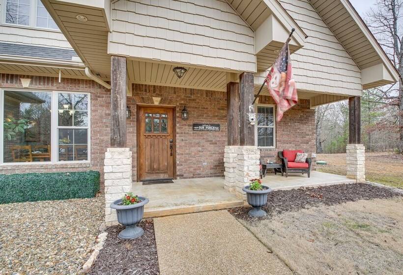 < 5 Mi To Lake Desoto: Grand Hot Springs Home