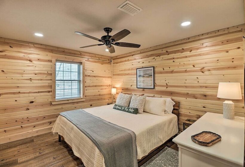 Greers Ferry Home On 40 Acres 1/4 Mi To Lake!