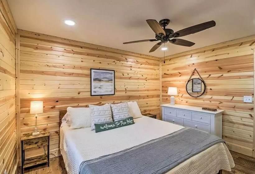 Greers Ferry Home On 40 Acres 1/4 Mi To Lake!