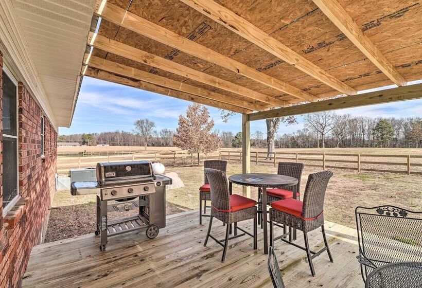 Greers Ferry Home On 40 Acres 1/4 Mi To Lake!