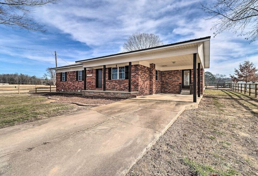 Greers Ferry Home On 40 Acres 1/4 Mi To Lake!