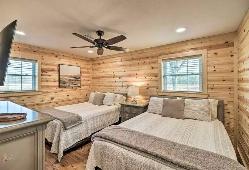 Greers Ferry Home On 40 Acres 1/4 Mi To Lake!