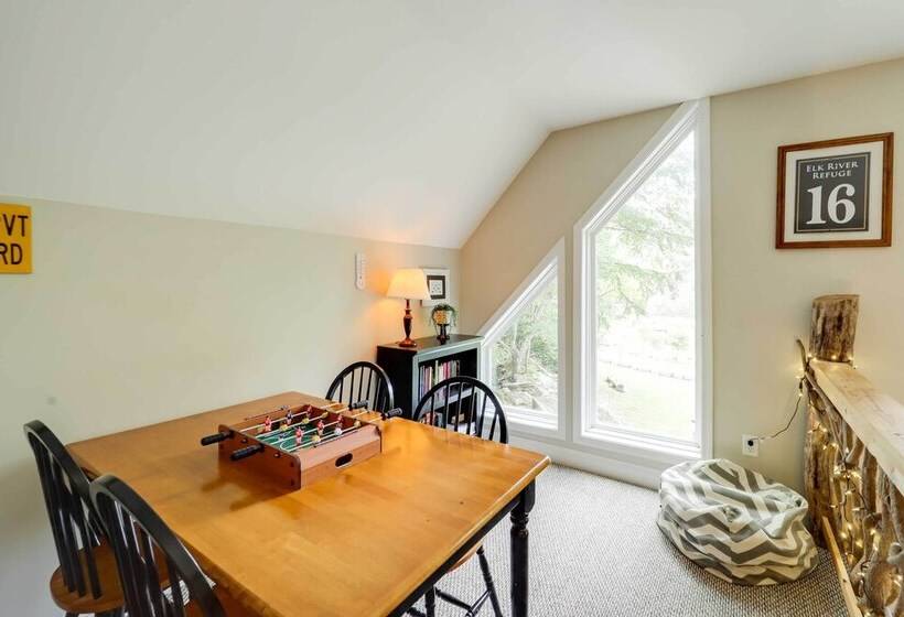 Greystone Creekside Cabin: Hike, Fish & Explore!