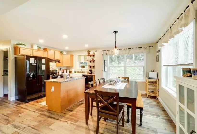 Greystone   Creekside Cabin: Hike, Fish & Explore!