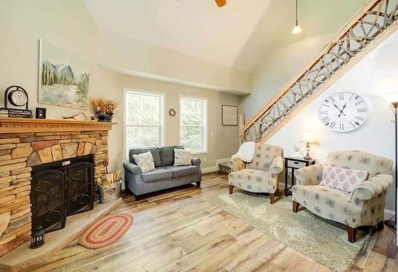 Greystone   Creekside Cabin: Hike, Fish & Explore!