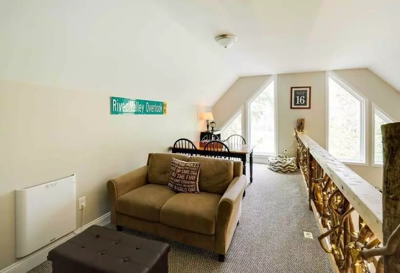 Greystone   Creekside Cabin: Hike, Fish & Explore!