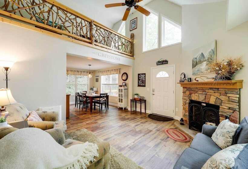 Greystone Creekside Cabin: Hike, Fish & Explore!