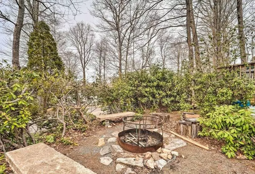 High Country Newland Cabin W/ Deck + Fire Pit!