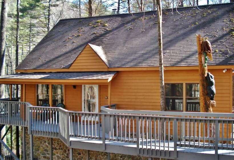 Highlands Cabin W/ Forest Views < 4 Mi To Cashiers