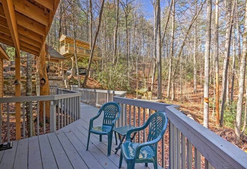Highlands Cabin W/ Forest Views < 4 Mi To Cashiers