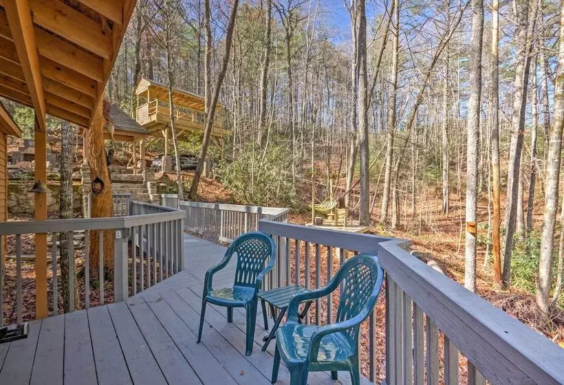 Highlands Cabin W/ Forest Views < 4 Mi To Cashiers