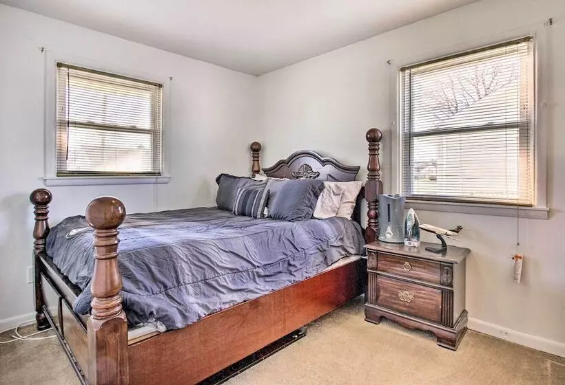 House W/ Pellet Smoker & Grill, 1 Mi To Lake!