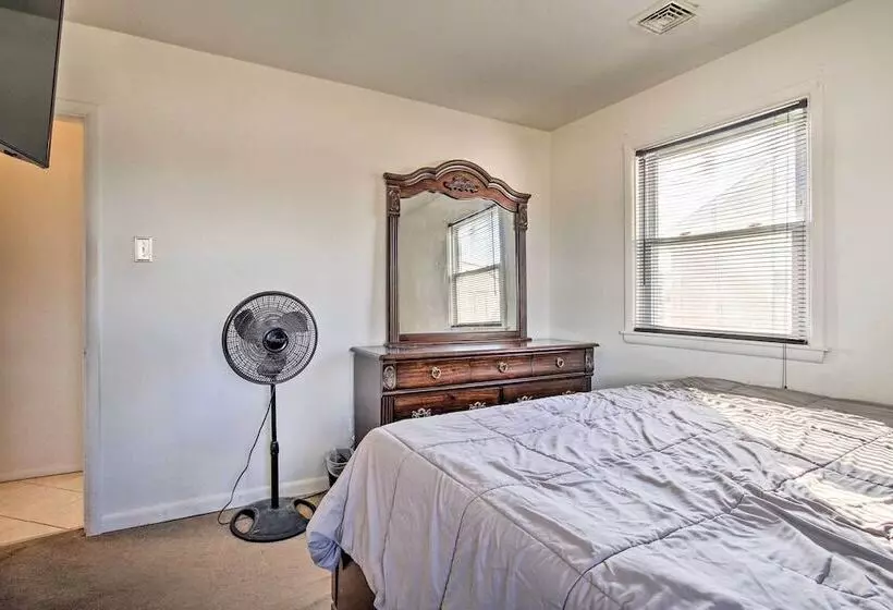 House W/ Pellet Smoker & Grill, 1 Mi To Lake!