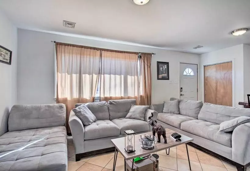 House W/ Pellet Smoker & Grill, 1 Mi To Lake!