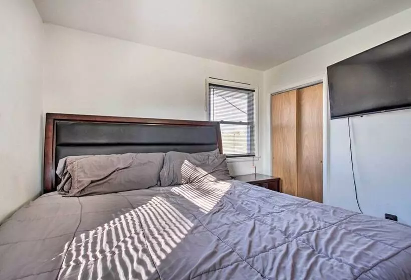 House W/ Pellet Smoker & Grill, 1 Mi To Lake!