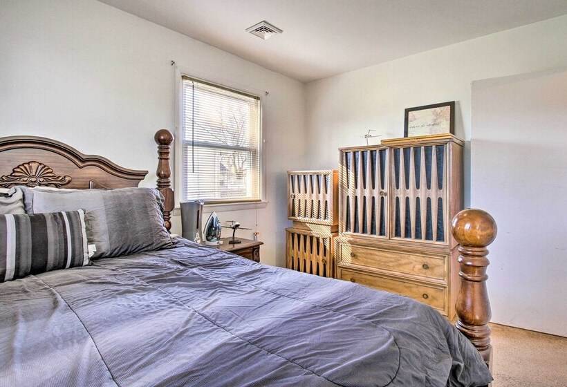 House W/ Pellet Smoker & Grill, 1 Mi To Lake!