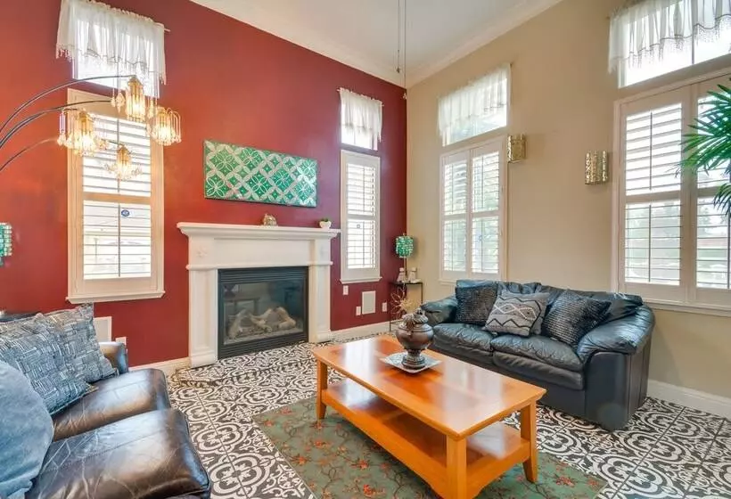 Luxe Atwater Home W/ Patio: 10 Mi To Yosemite Lake