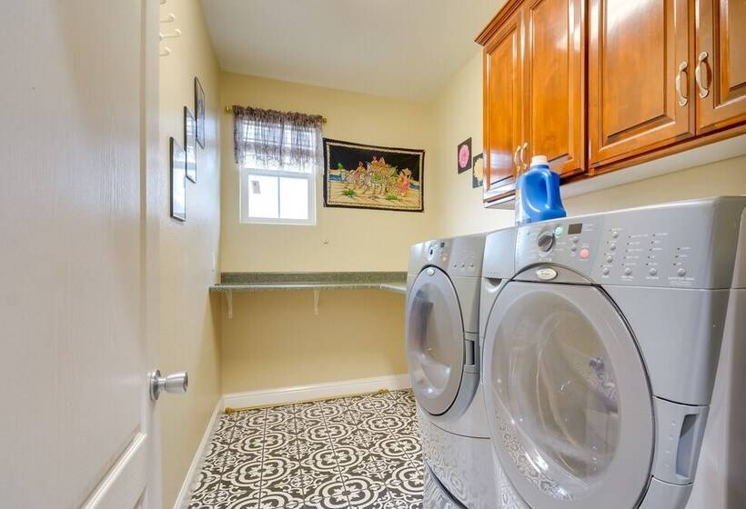 Luxe Atwater Home W/ Patio: 10 Mi To Yosemite Lake